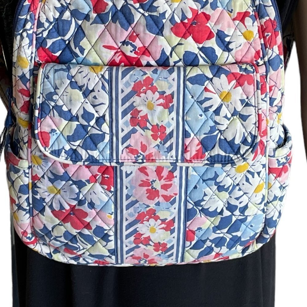 Vera Bradley Quilted Backpack Summer Cottage Retired Print 12 Inch by 10 Inch - Picture 2 of 11